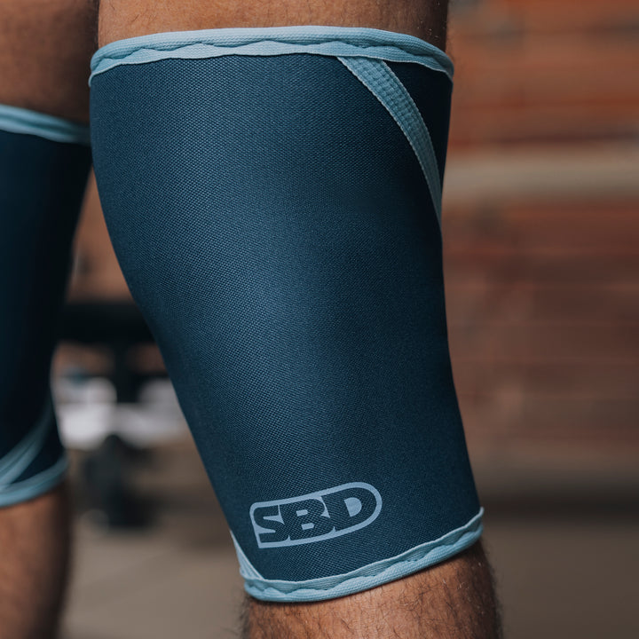 7MM KNEE SLEEVES REFLECT